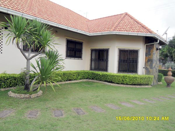 Three bedroom  house for Sale in East Pattaya