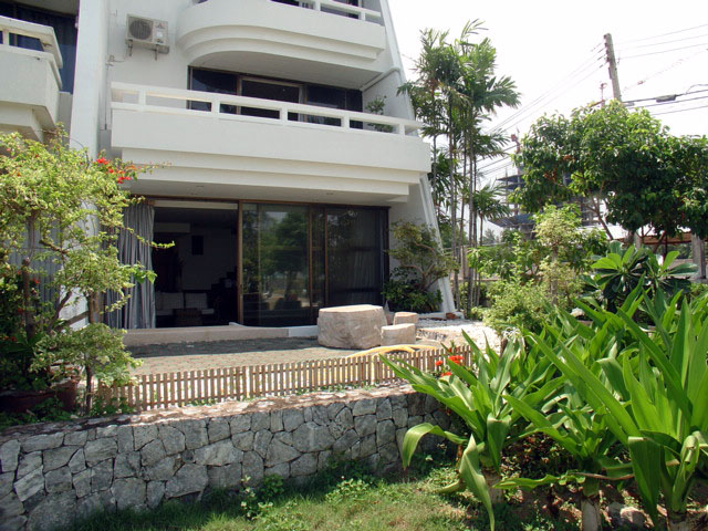 Four bedroom  house for Sale in Jomtien