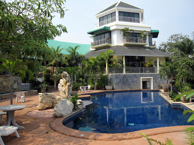 Three bedroom  house for Sale in Na Jomtien