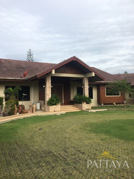 Three bedroom  house for Sale in East Jomtien - Huay Yai