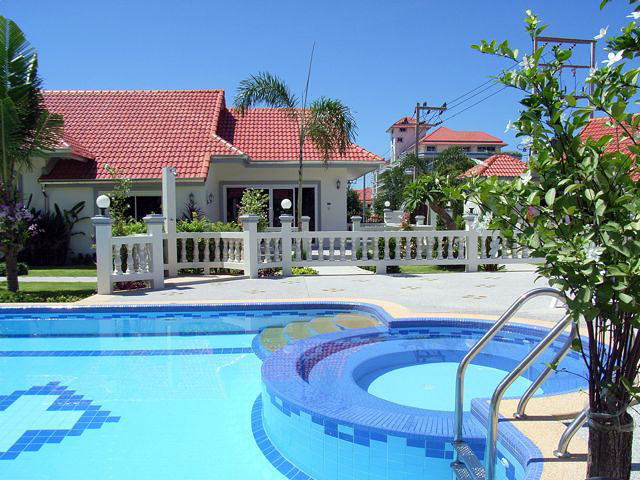 Three bedroom  house for Rent in Pratumnak