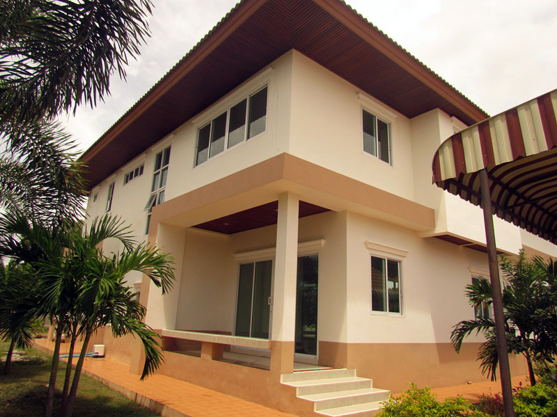 Five bedroom  house for Sale in East Pattaya