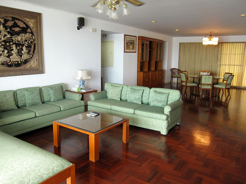 Three bedroom  condo for Rent in Pratumnak