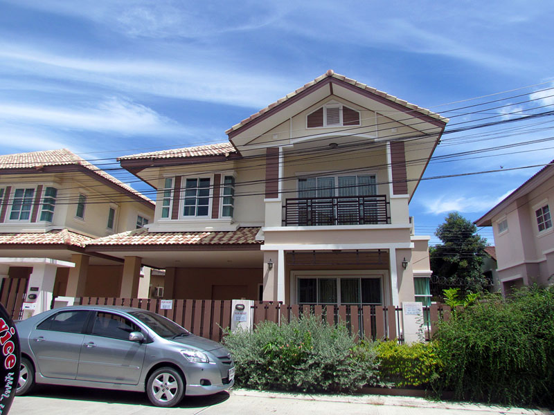 Three bedroom  house for Rent in East Pattaya