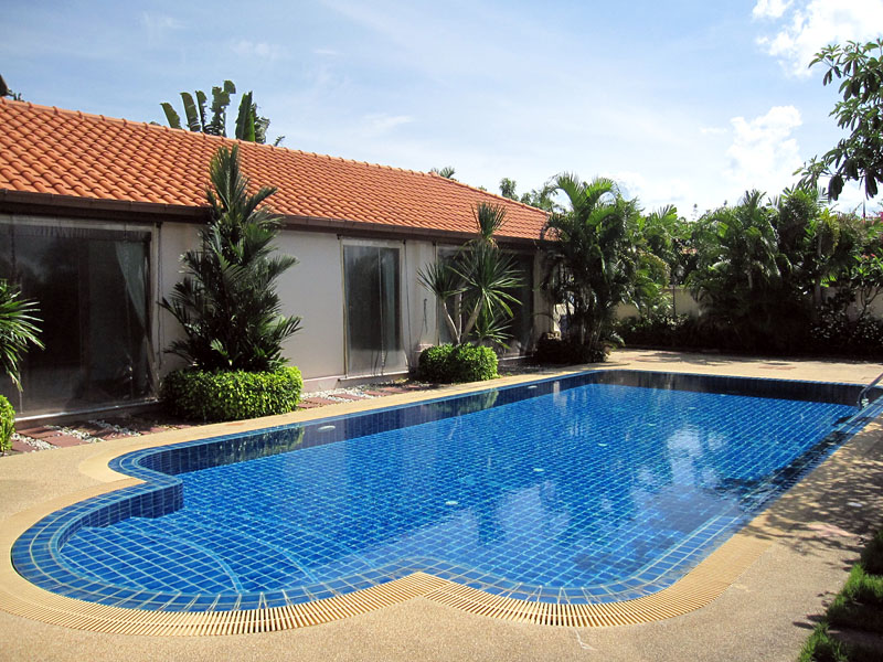 Four bedroom  house for Rent in Na Jomtien