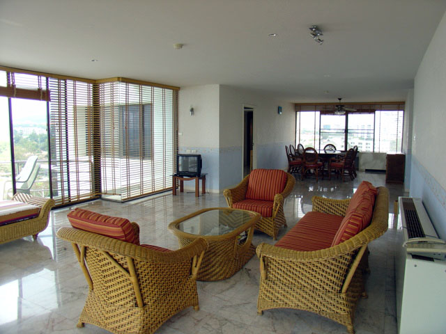 Three bedroom  condo for Rent in Pratumnak