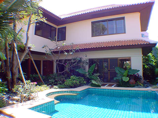 Three bedroom  house for Rent in Jomtien