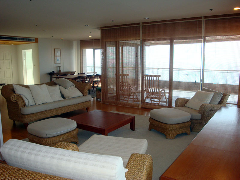 Three bedroom  condo for Rent in Pratumnak