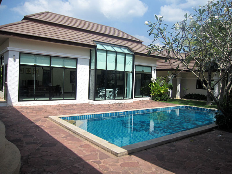 Four bedroom  house for Sale in East Pattaya