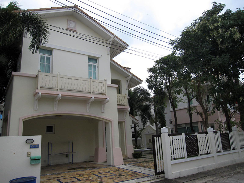 Three bedroom  house for Rent in Jomtien