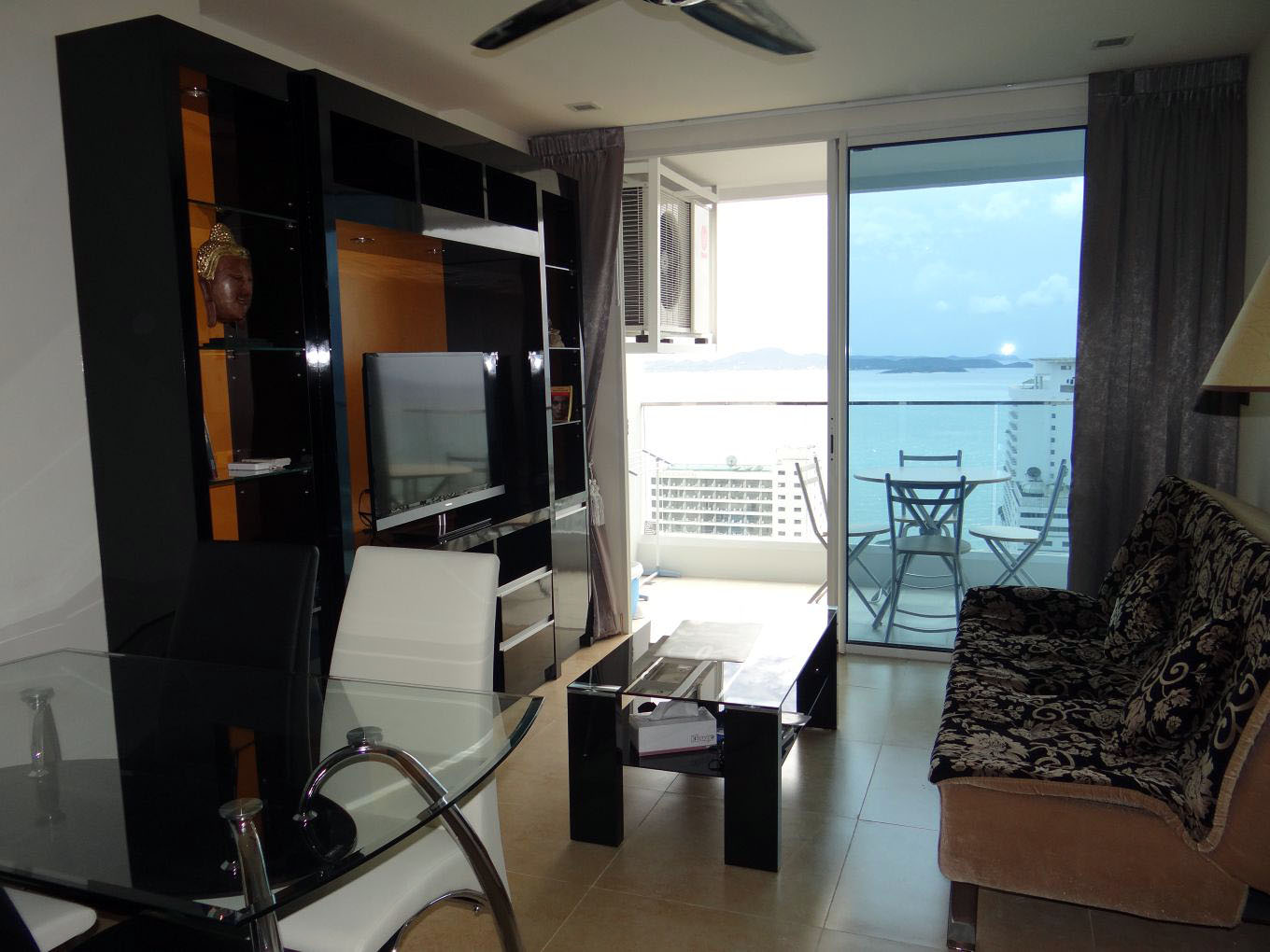 One bedroom  condo for Rent in Pratumnak