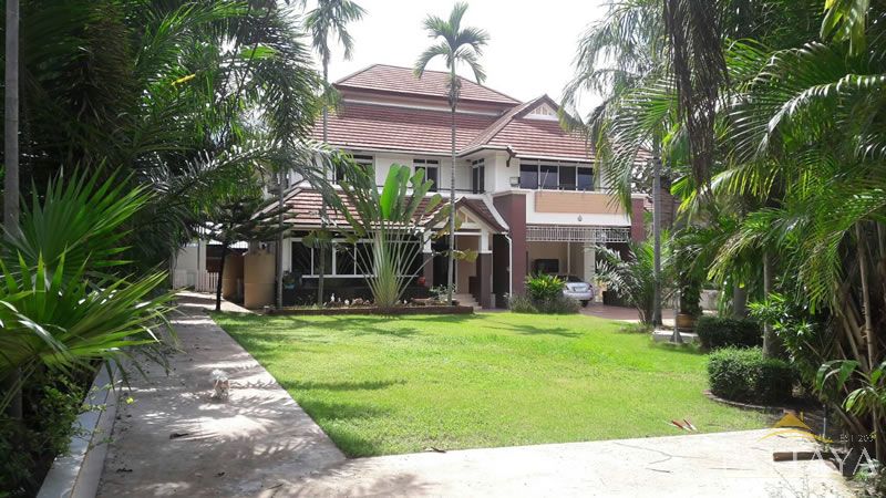 Five bedroom  house for Sale in East Pattaya