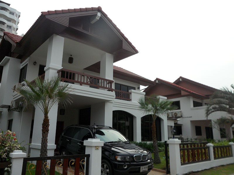 Three bedroom  house for Sale in Baan Amphur