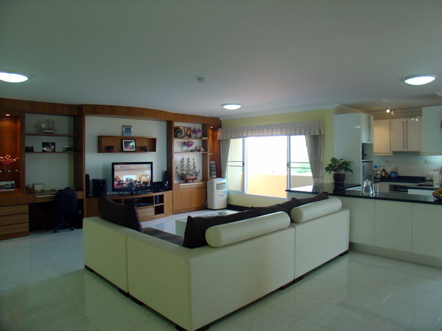 Two bedroom  condo for Sale and Rent in Pratumnak