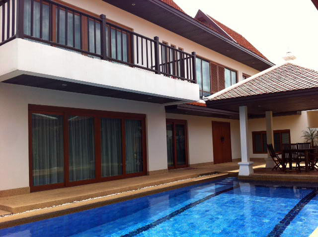 Five bedroom  house for Sale in Na Jomtien