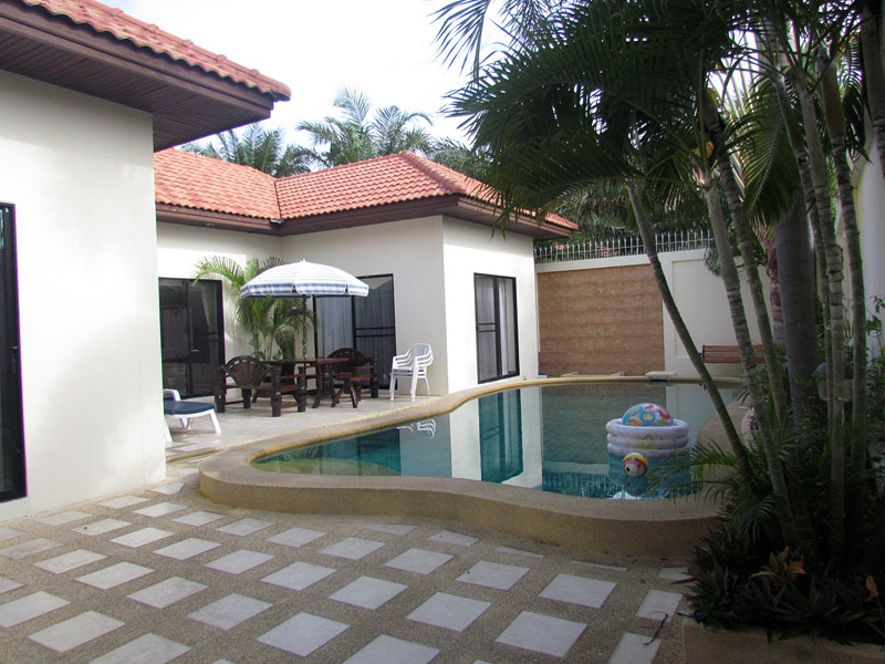 Three bedroom  house for Rent in Pratumnak