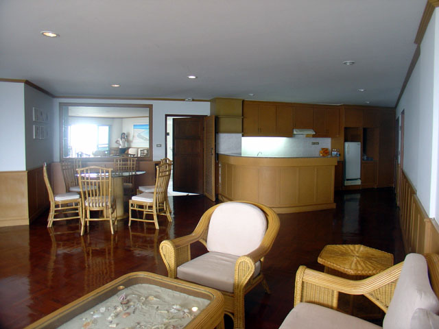 Beachfront Condo for Sale & Rent in Wong Amat