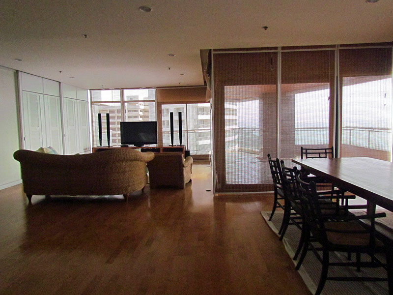 Three bedroom  condo for Rent in Pratumnak