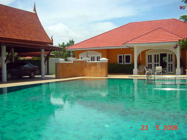 Three bedroom  house for Sale in East Pattaya