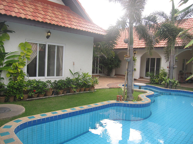 Three bedroom  house for Rent in East Jomtien - Huay Yai