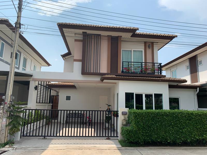 Дом  с тремя спальнями для продажи (East Pattaya)