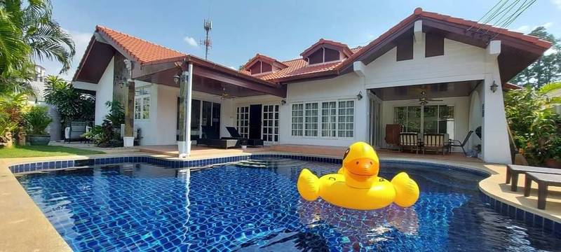 Five bedroom  house for Rent in Jomtien