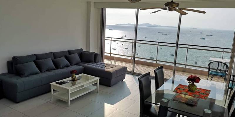 2 Bedrooms Beachfront for Rent