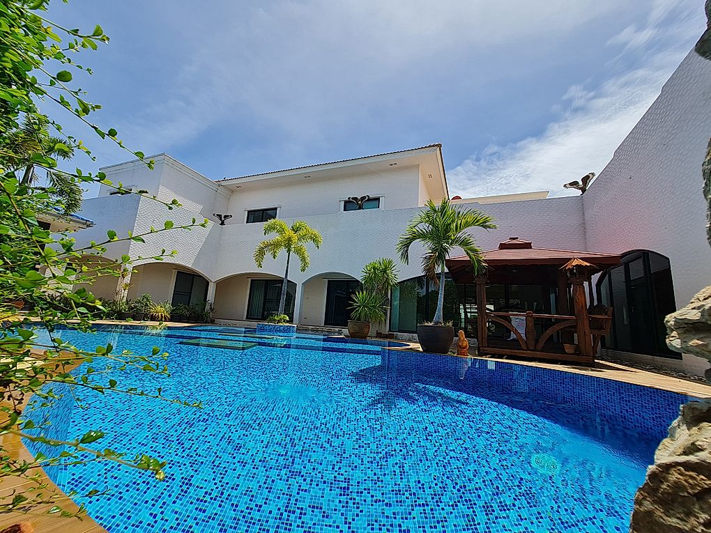 2 Story Pool Villa in Mabprachan for Sale