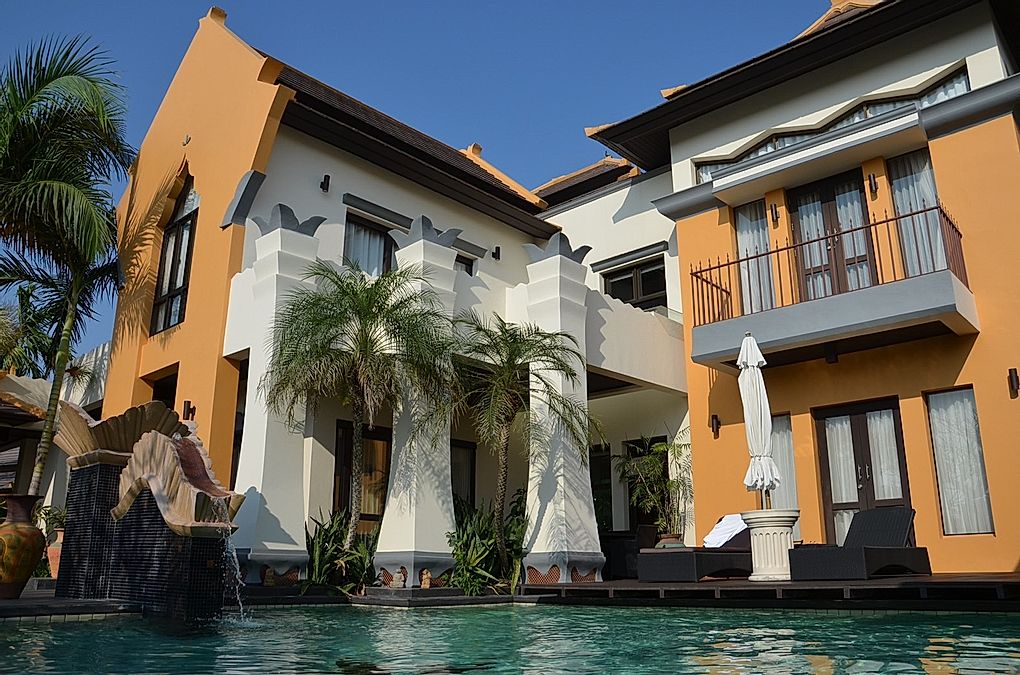 Six bedroom  house for Rent in East Pattaya