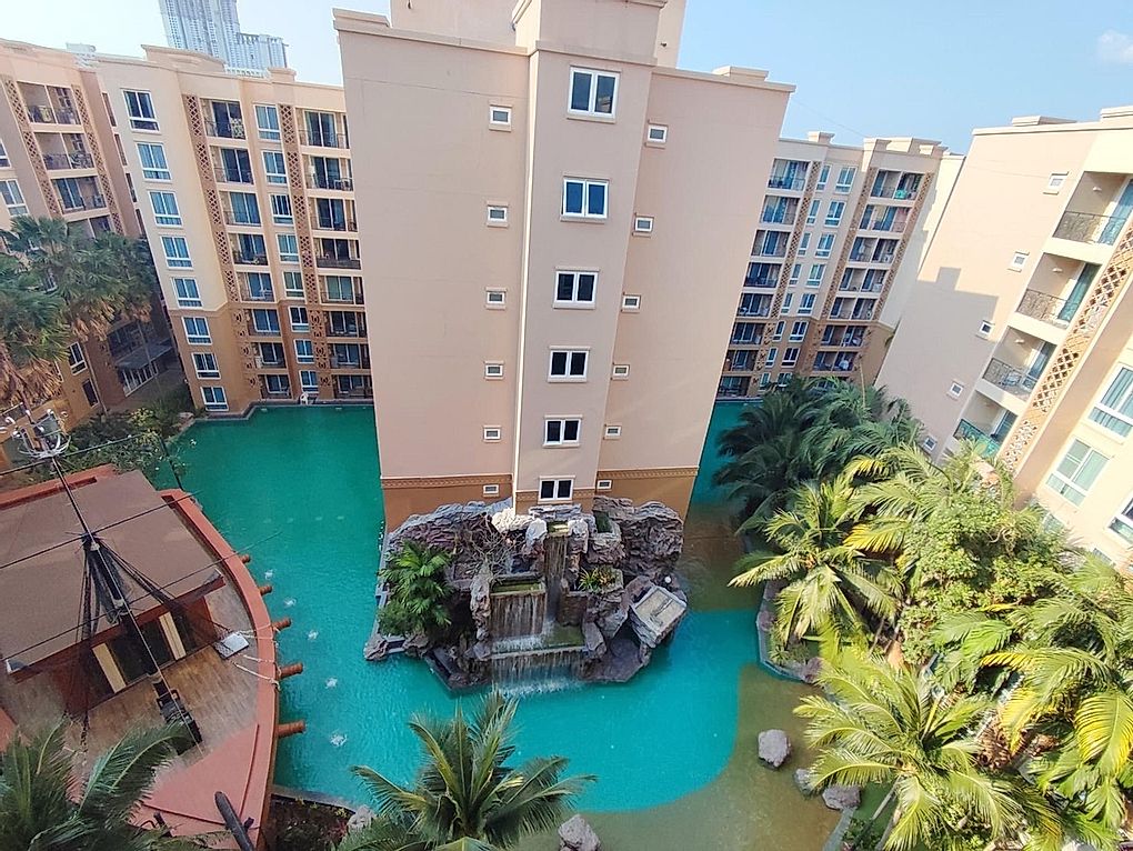 Two bedroom  condo for Sale in Jomtien