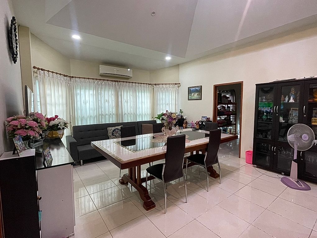 Three bedroom  house for Sale in East Pattaya