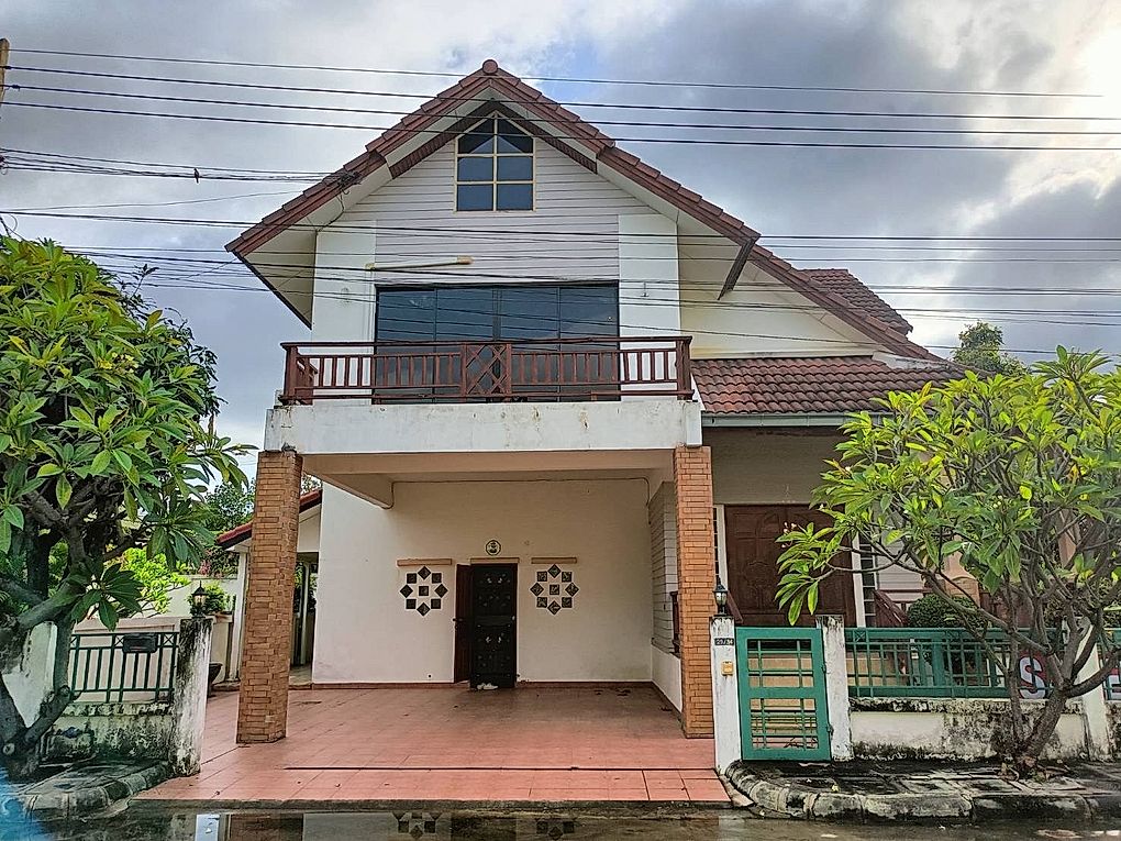 Дом  с тремя спальнями для продажи (East Jomtien - Huay Yai)