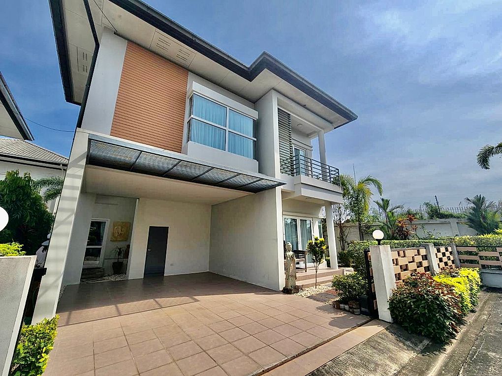 Three bedroom  house for Rent in East Pattaya