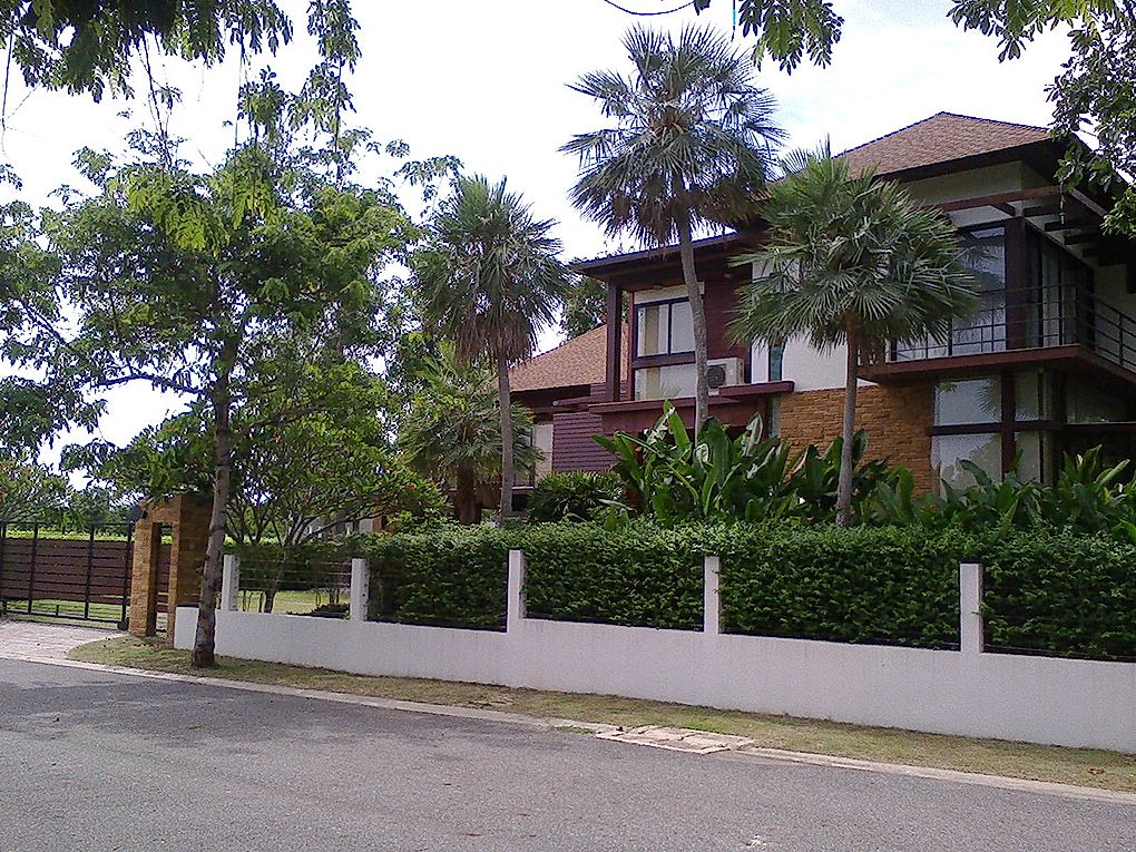 Four bedroom  house for Sale in East Pattaya