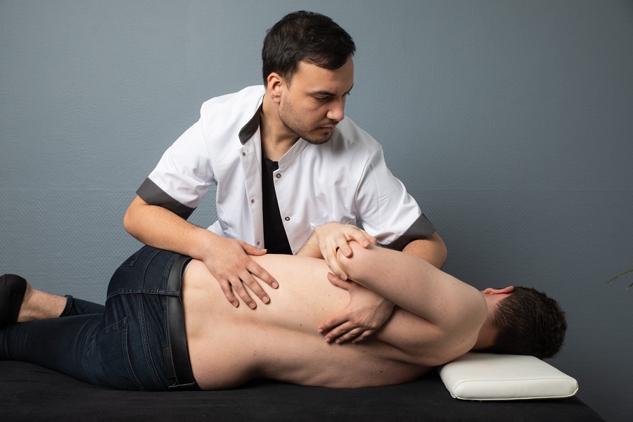 Chiropractor, fysiotherapeut, ostheopaat of masseur?