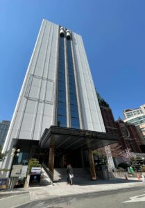 Exterior View of Office Building - Close proximity to City Hall Station, a location with excellent convenience and within walking distance to the popular tourist destination, Myeongdong