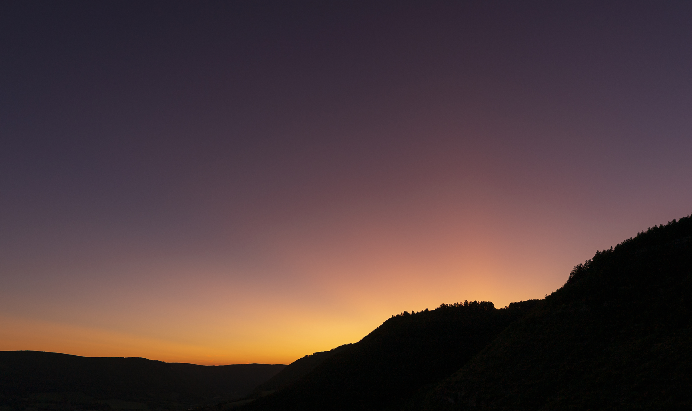 Coucher De Soleil Volcanique Autour Du Ciel