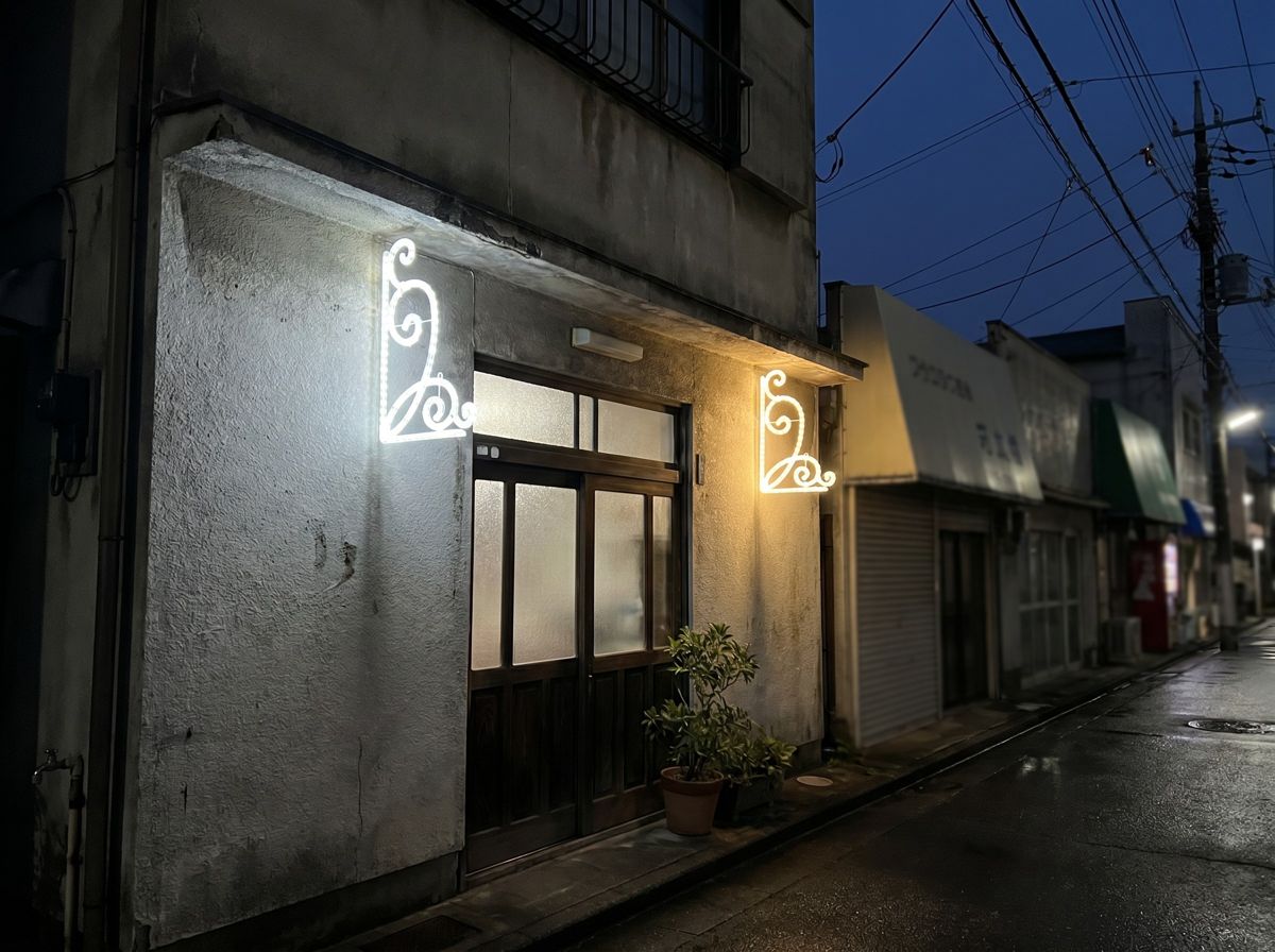 アラベスクコーナーA LEDチューブライトを壁面コーナーに取り付けた設置イメージ