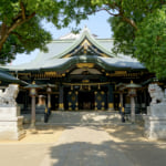 穴八幡宮神社の本殿（高田馬場）