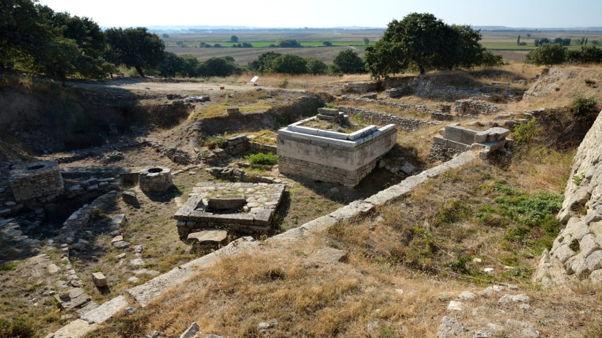 トロイの木馬伝説の舞台！トルコの世界遺産、トロイの古代遺跡