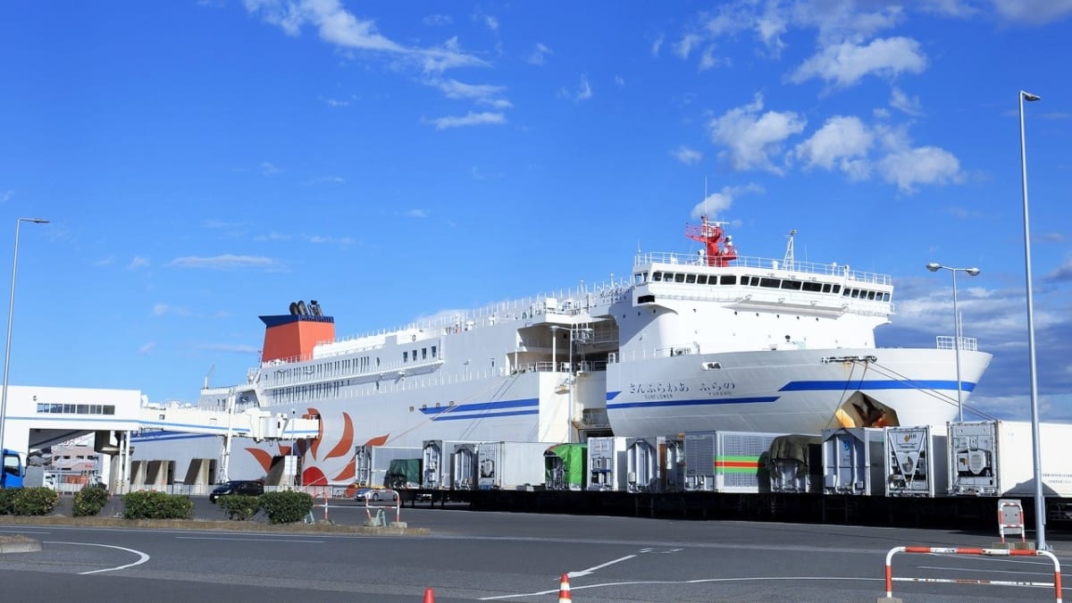 →苫小牧フェリー埠頭受取←大洗発送　アドレスV100 商船三井さんふらわあ | 苫小牧港（北海道）