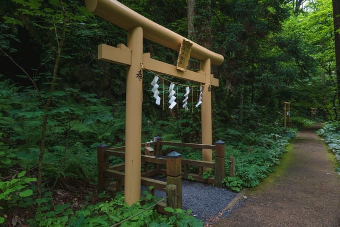 開運の小道 天の岩戸