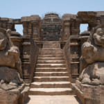 スーリヤ寺院 観光