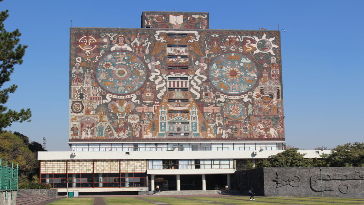 世界最大の壁画！メキシコ国立自治大学の中央大学都市キャンパス