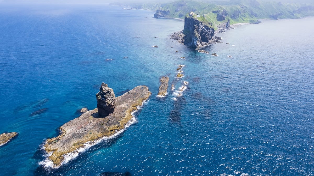 【北海道】神威岬の観光情報｜神様がいる岬で海の絶景を眺める