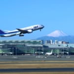 羽田空港（離陸する飛行機と富士山）