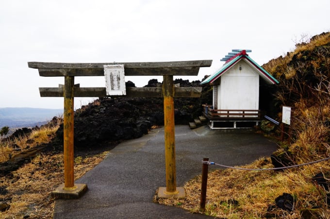 東京都大島町の三原神社