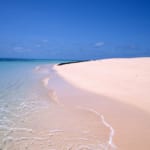 グレートバリアリーフの砂浜