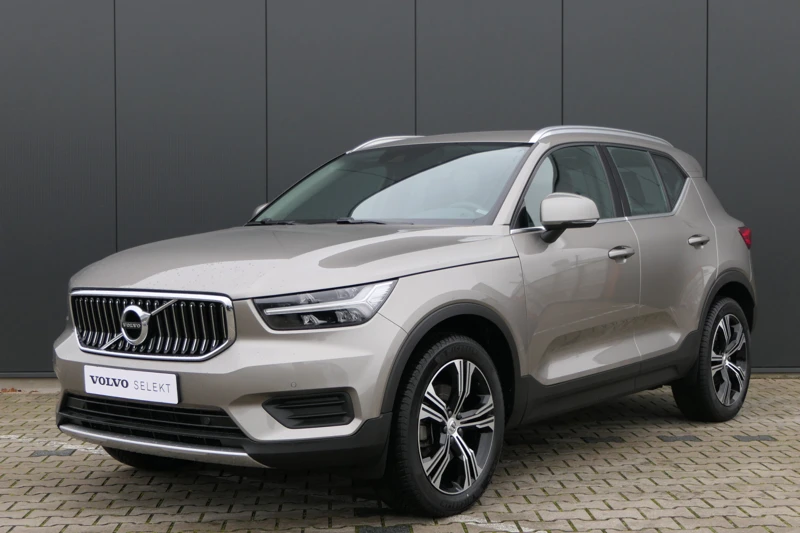 Volvo XC40 T2 Inscription l Camera l Stoelverwarming l Lederen bekleding | Trekhaak | Adaptive Cruise