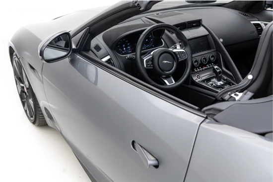 Jaguar F-Type P450 RWD First Edition